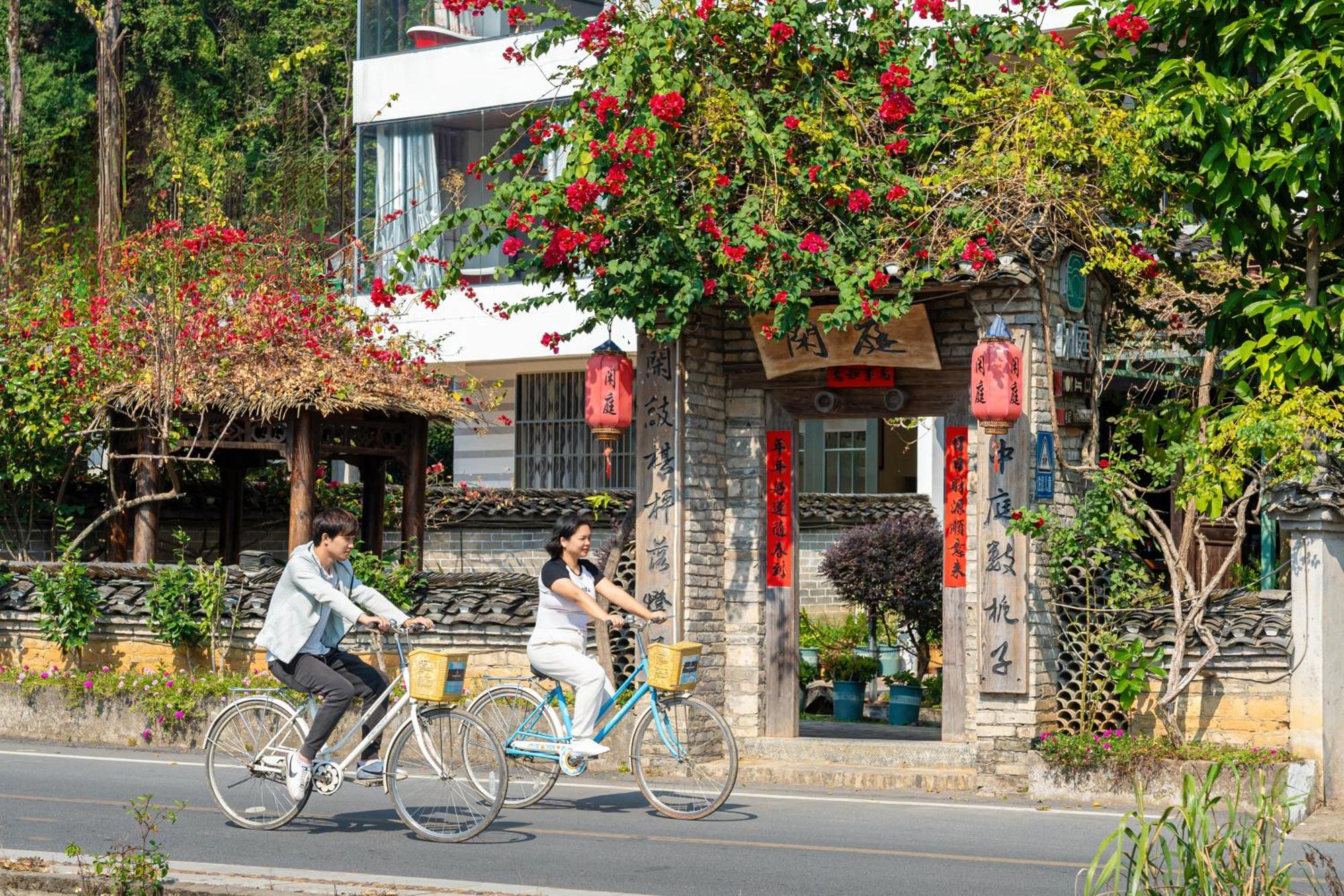 Leisure Courtyard Hotel Yangshuo-Free Shuttle Bus To Yangshuo Station Stay 2 Nights One Way Ngoại thất bức ảnh